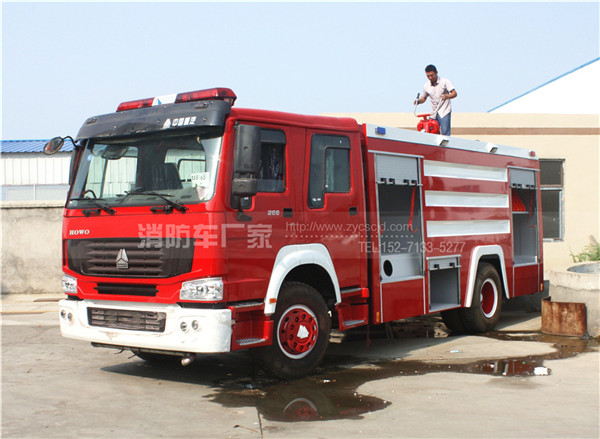 10噸重汽豪沃水罐消防車