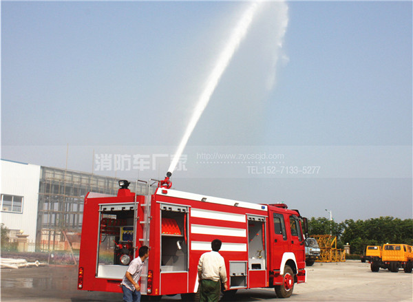 10噸重汽豪沃水罐消防車