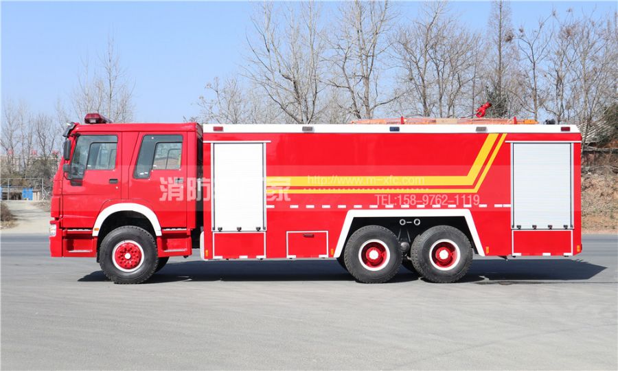 重汽16噸水罐消防車