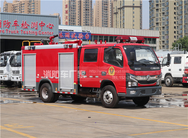 國六東風3噸水罐消防車